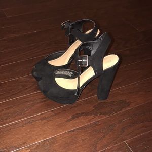 Black suede platform heel